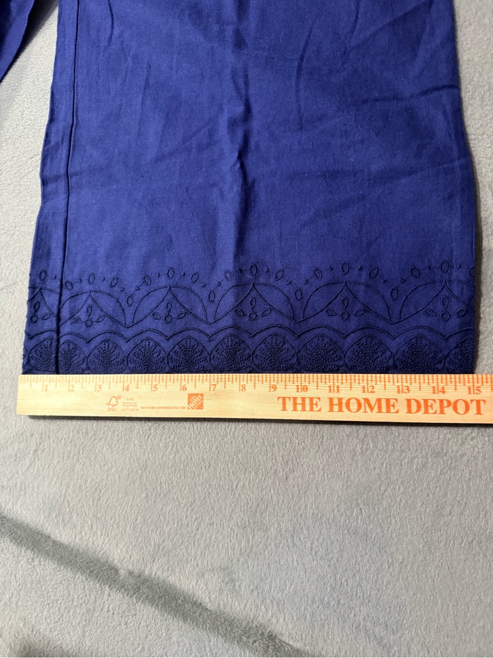 Roller Rabbit - Blue Scalloped Embroidered Set - Picture 15 of 16